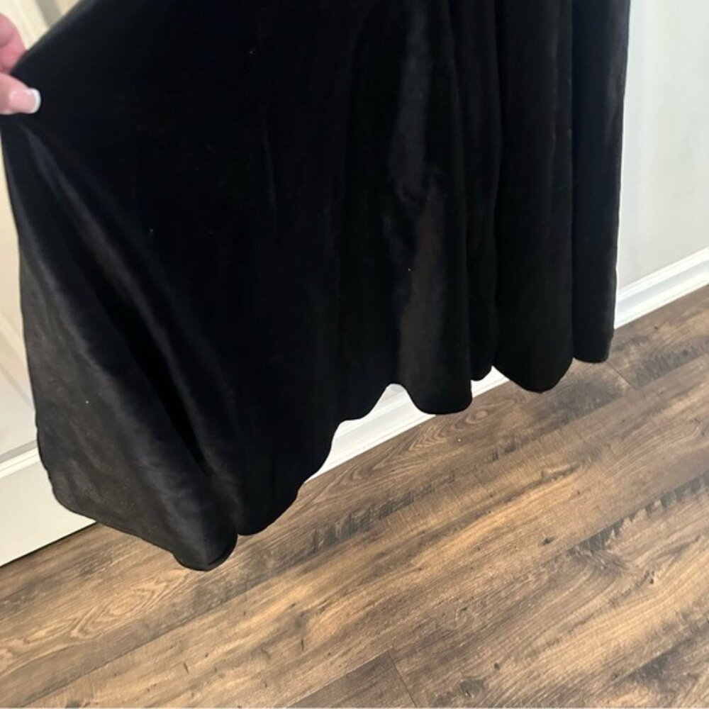 Fashion Nova Stella Velvet Black Elegant Black Off-Shoulder Evening Gown Size 1X - Picture 6 of 15